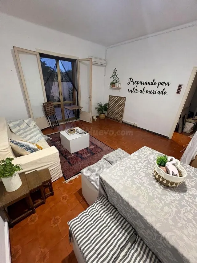 Planta baja exterior con amplio patio — 5