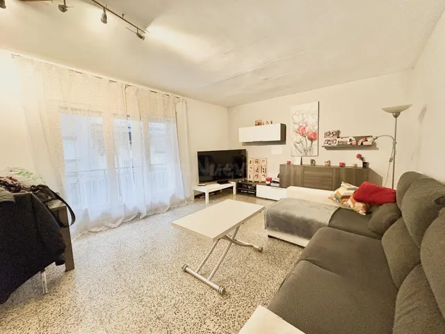 PISO AMPLIO CON BALCON