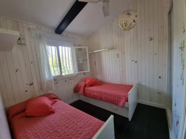 Maravillosa casa con jardín mas casa invitados — 28
