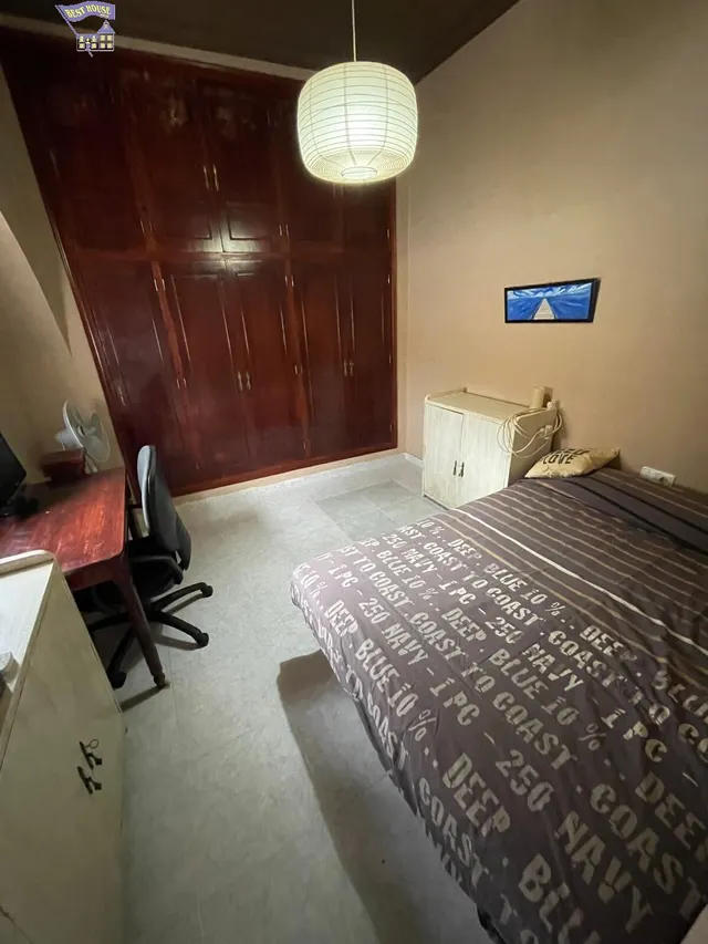 SE VENDE CASA EN ZONA DEL BARRIO BAJO — 29