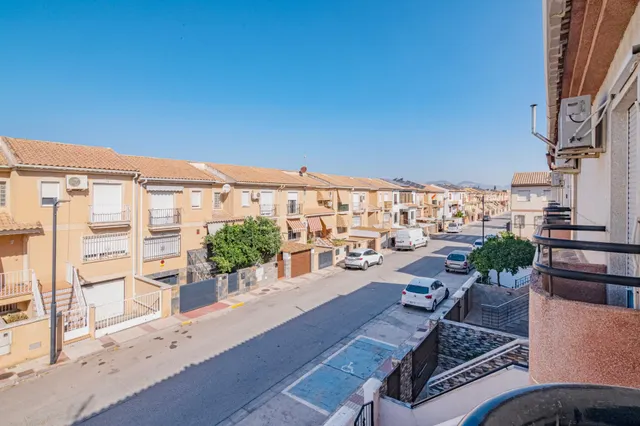 AMPLIA VIVIENDA EN CHAUCHINA CON PISCINA — 32