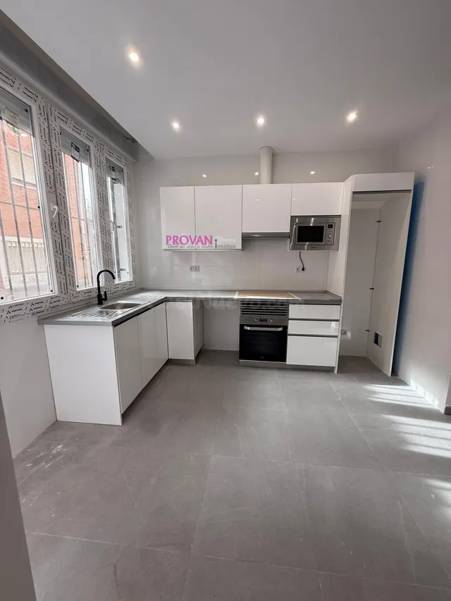 VIVIENDA A ESTRENAR - BAJO CON DOS AMPLIOS Y LUMINOSOS DORMI - foto 3