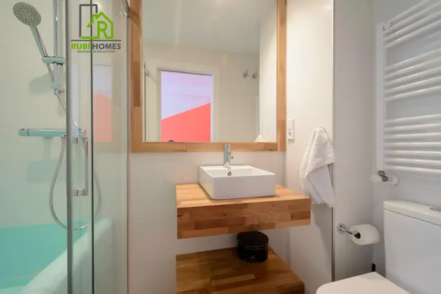 ✨ EXCLUSIVA VIVIENDA REFORMADA EN PLAZA MARIANA PINEDA — 24