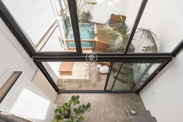 Exclusivo loft de diseño con piscina privada en Poble Sec — 26