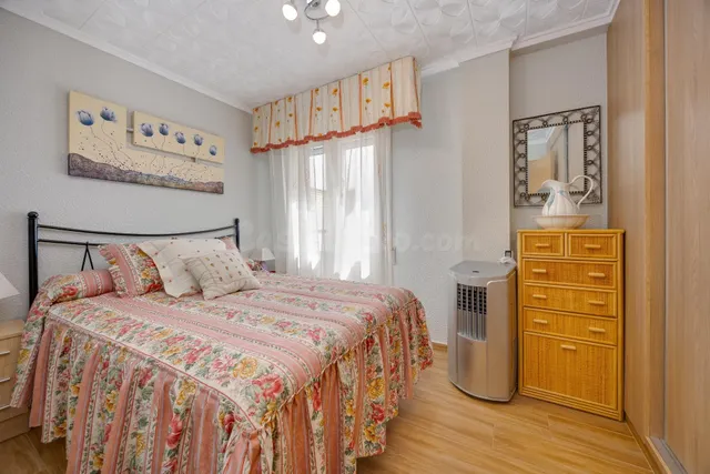 Apartamento reformado de 3 dormitorios y 2 baños a escasos 75 metros de la playa del acequión — 5