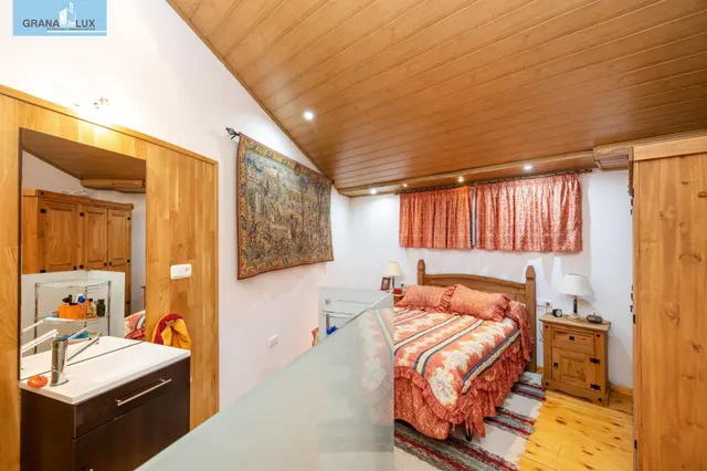 DUPLEX EN PLENA SIERRA NEVADA — 32