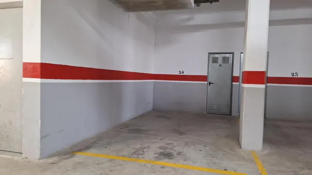 Apartamento de 1 dormitorio en la Calle Senda de Granada — 27
