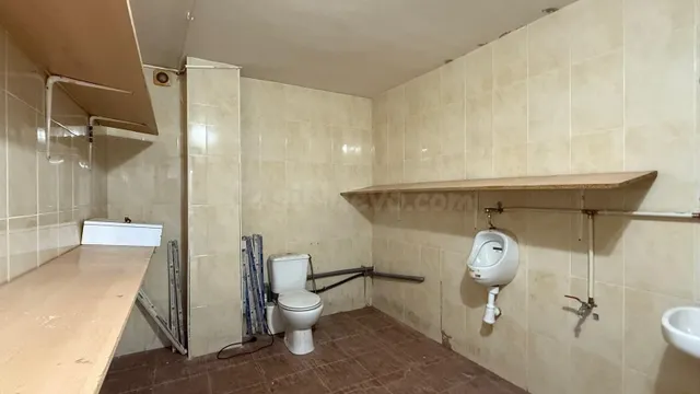 Local comercial 475m² en venta - Estadio de la cerámica - foto 4