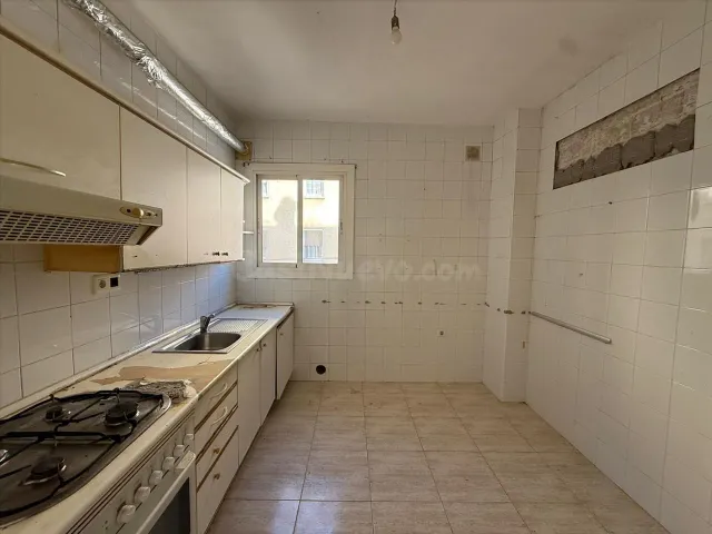 PISO 96 M2, PLANTA 2 SIN ASCENSOR, CARRER SANTS CELI I RUSTI - foto 3
