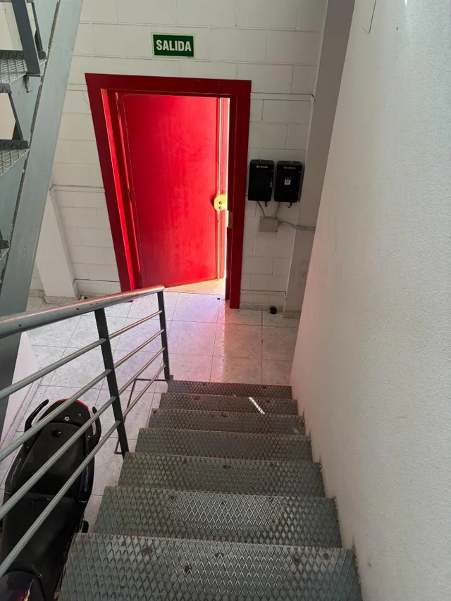 Nave industrial 216m² en venta - Barrio de la Estación — 7