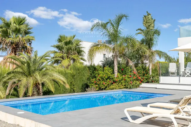 Villa aurena · arquitectura contemporanea, luz y calma mediterranea en javea — 13