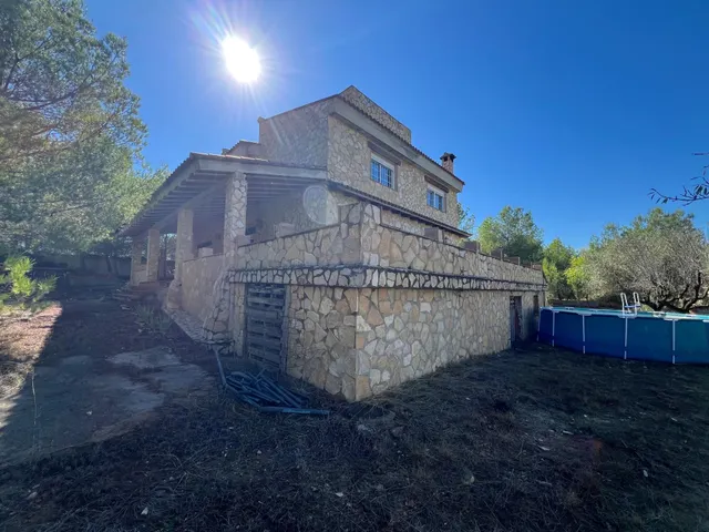 CHALET URBANO EN URB PINAR DE CASINOS — 7
