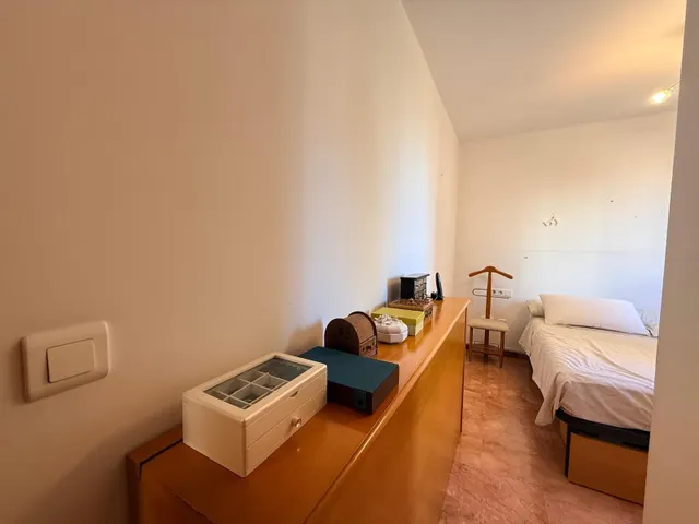 Fantástico piso de dos dormitorios en el centro de Benidorm — 10