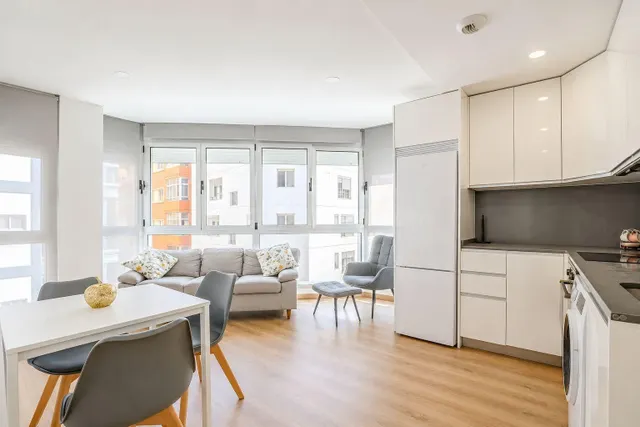 APARTAMENTO a un paso de Las Canteras: diseño actual, dormit - foto 3