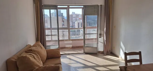 Piso en el Edificio Alba: luz, espacio y ubicación excelente - foto 3