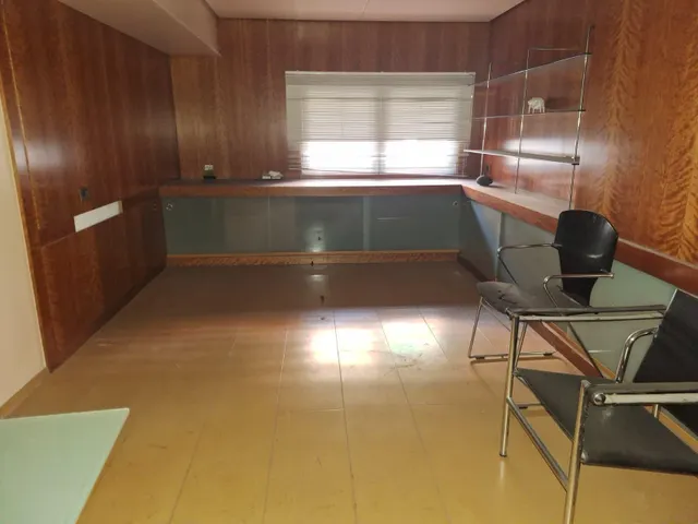 Oportunitat d’Inversió a Santa Margarida de Montbui: Ampli Local Comercial — 18