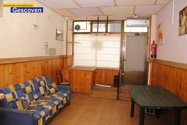 VIVIENDA CÉNTRICA CON AMPLIAS POSIBILIDADES — 12