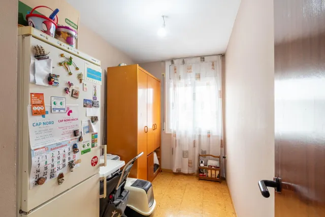 Pis de 4 habitacions a frances macià amb molta llum — 17