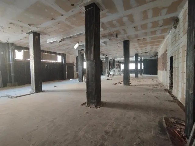 ALTABIX - LOCAL DE ESQUINA DE 547 M2 — 10