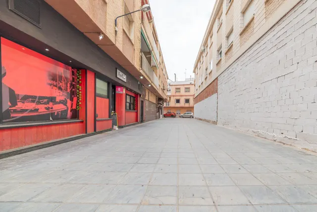 Local comercial 124m² en venta - Centro — 15