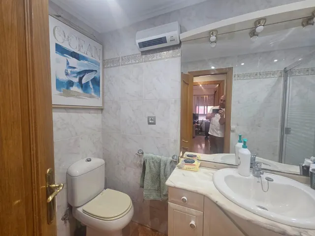 Piso 3 habitaciones, baño y aseo en Valencia — 6