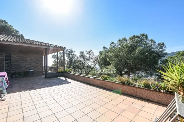 Casa en venta en plena montaña con piscina y vistas al mar en Cabrera de Mar — 18