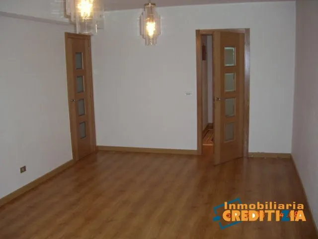 PISO REFORMADO DE 3 DORMITORIOS CON GARAJE — 6