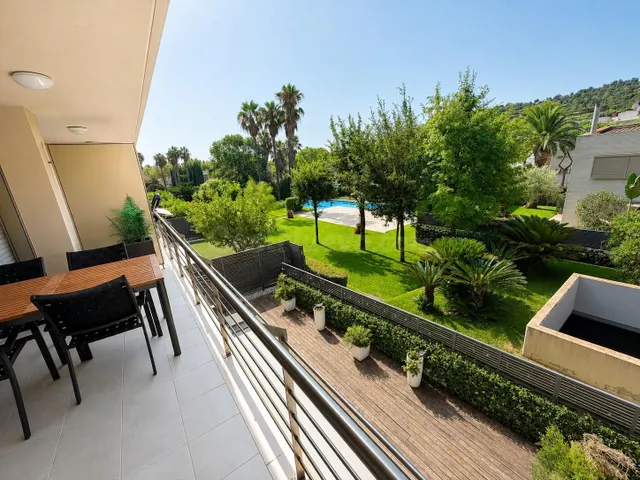 Exclusivo piso de 2 habitaciones con terraza, piscina y plaz