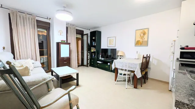 APARTAMENTO EN SEGUNDA LÍNEA DE PLAYA EN FUENGIROLA EN ALQUI - foto 5