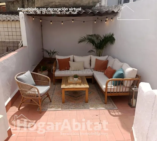 ACOGEDORA CASA CON 4 DORMITORIOS Y VISTAS AL CASTILLO - foto 2