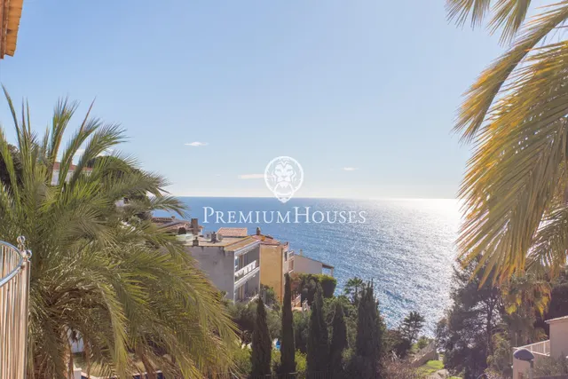 Casa en venta con impresionantes vistas al mar, piscina desbordante y ascensor — 17