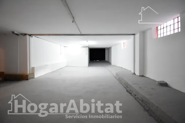 Espacio familiar y comodidad absoluta en este piso totalmente exterior con garaje privado cerrado — 37