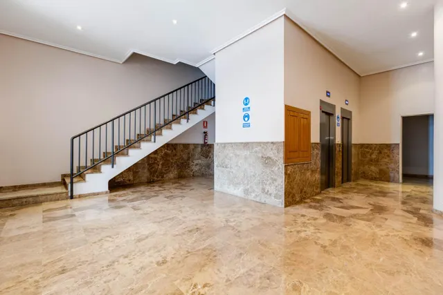 Venta de amplio apartamento seminuevo Ed.Torreaguas Torrevieja — 12