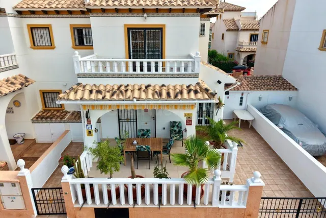 Chalet Pareado en Venta en Lomas de Cabo Roig - foto 2