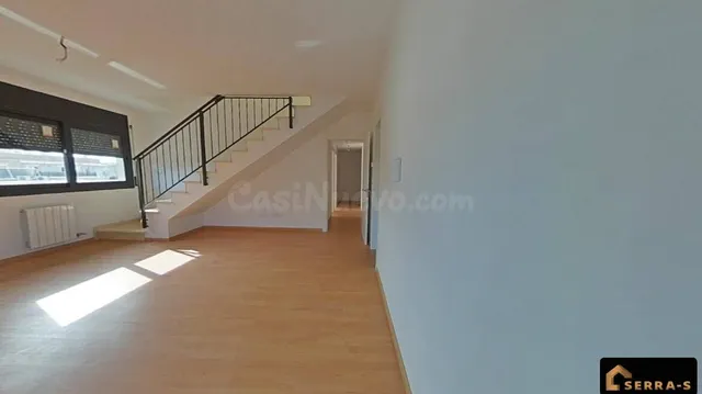 ¡IDEAL INVERSORES! Piso con alta rentabilidad garantizada en - foto 4