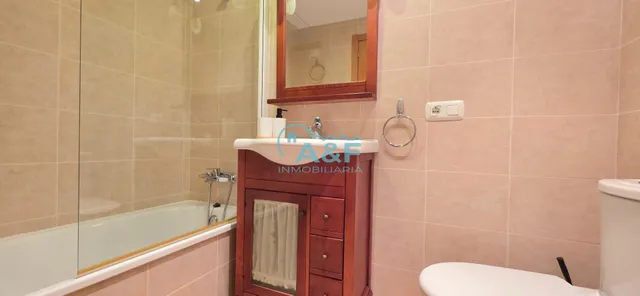 ALQUILER ANUAL 3 habitaciones RESIDENCIAL CLOMERAS — 40
