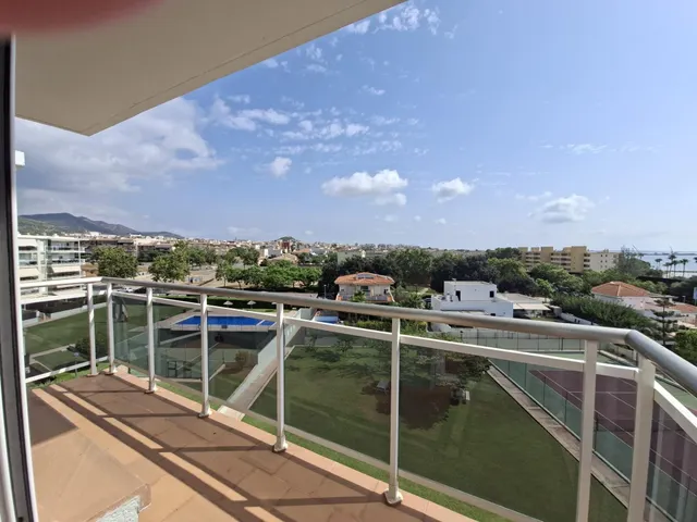 PISO EXCLUSIVO VISTAS AL MAR Y MONTAÑA — 33