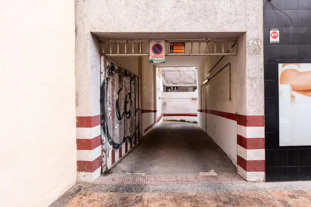 Plaza de garaje de 12m2 en venta en la muy demandada para estacionamiento calle de Hernani — 12