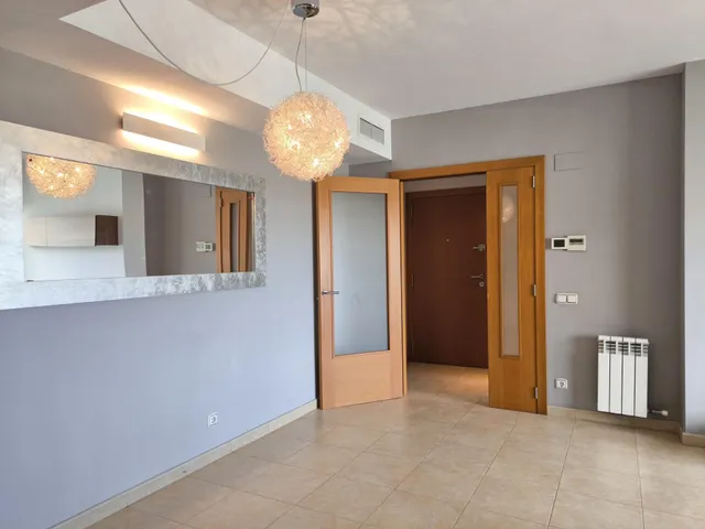 Tu nuevo hogar en Tarragona te espera: amplio, luminoso, con terraza y piscina! — 21