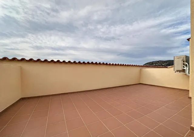 CALONGE: ÁTICO DÚPLEX A ESTRENAR CON PARQUING + TRASTERO, JA - foto 2