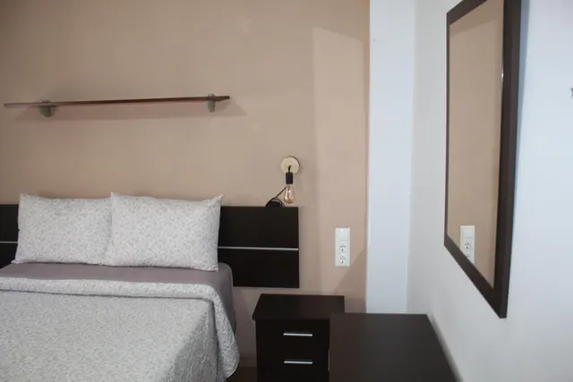 Acogedor Piso en Gamarra, Málaga – Ideal para Entrar a Vivir — 10