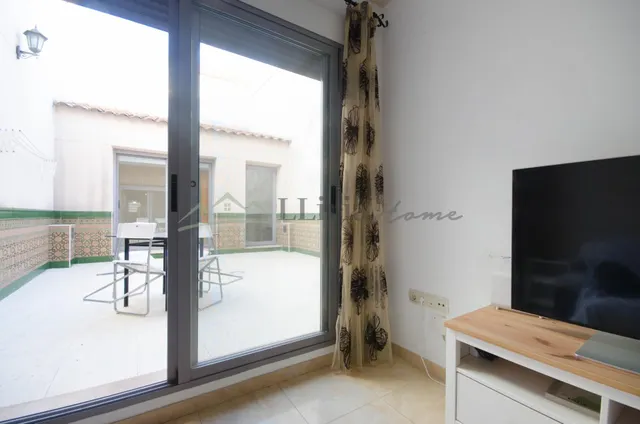 Ref. 04409. Casa de pueblo adosada con amplio patio, terraza y garaje en Vilamarxant. — 16