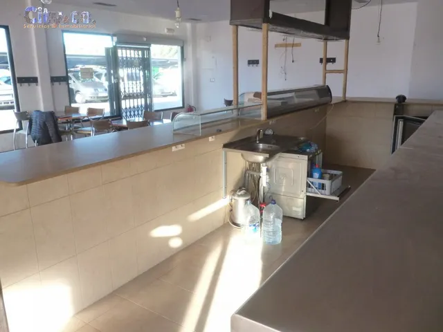 LOCAL COMERCIAL EN EL ESPARRAGAL — 4