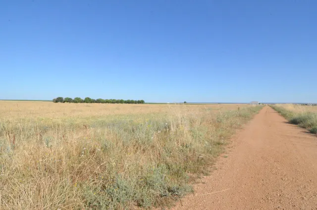 Urbis te ofrece un terreno en venta en Castellanos de Villiquera, Salamanca. — 2