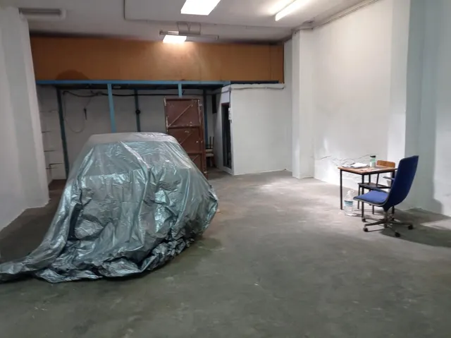 21 Inmobiliarias vende local  en avenida cami nou — 7