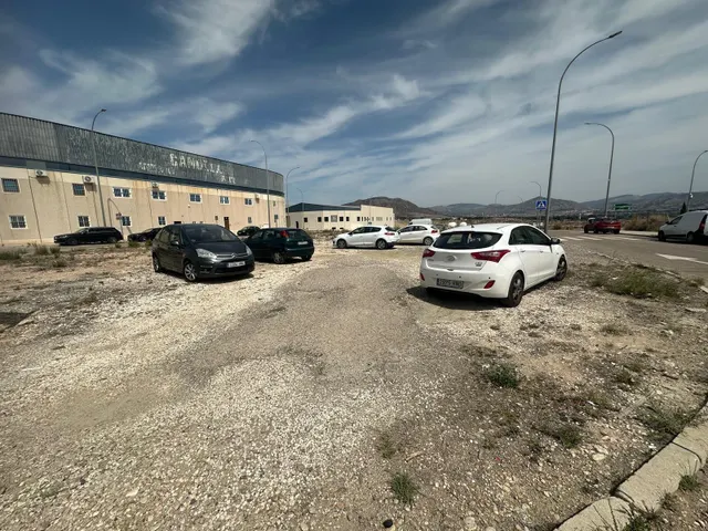 Parcela de terreno industrial — 4