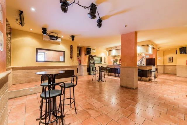 Local comercial 124m² en venta - Calaburra - Chaparral - foto 2