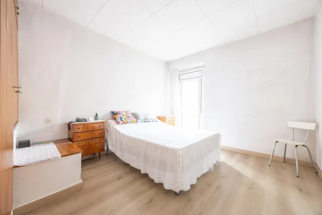 Pis amb terrassa gran i garatge tipus box a Torelló — 9