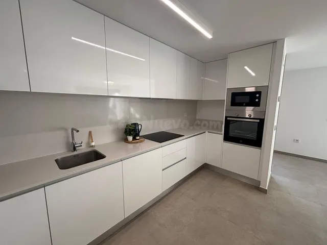 Vivienda AMUEBLADA ,,con gran terraza de 40 metros — 17