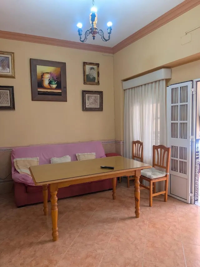 Amplia Casa en Venta en Marchena — 8